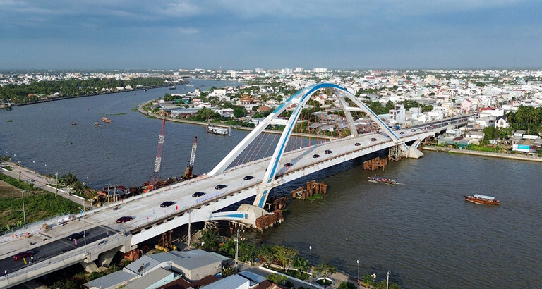 Cầu Trần Hoàng Na 800 tỷ bắc qua sông Cần Thơ sẽ thông xe trước lễ 30-4