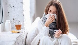 Những lưu ý đặc biệt khi chăm sóc người bị sốt cảm lạnh