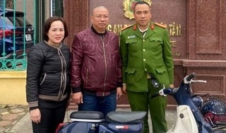 Hà Nội: Để quên xe máy hơn 10 ngày ở vườn hoa, may mắn vẫn tìm lại được