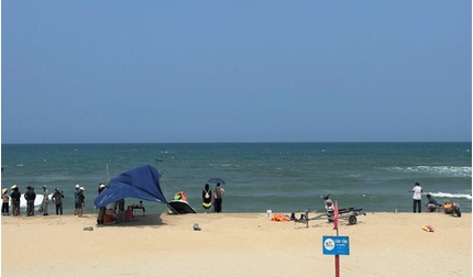 Tìm kiếm cặp song sinh mất tích khi đi tắm biển tại Đà Nẵng