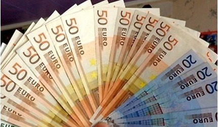 Giá Euro hôm nay 16/4/2024: Đồng Euro tiếp đà lao dốc