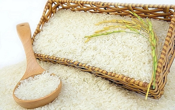 Giá lúa gạo hôm nay ngày 17/4/2024 Giảm nhẹ với gạo