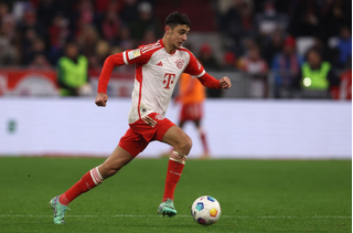 Aleksandar Pavlovic sẽ thi đấu cho Đức hay Serbia?