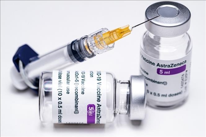 Bộ Y tế lên tiếng về vaccine COVID-19 AstraZeneca và phản ứng phụ