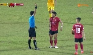 Xúc phạm trọng tài, Văn Thanh bị 'treo giò' 3 trận, phạt 10 triệu đồng