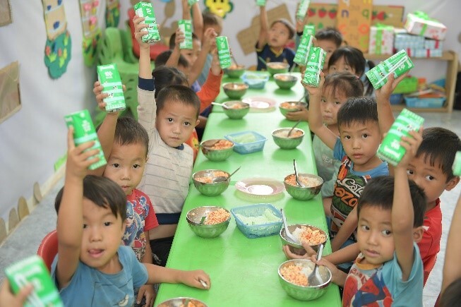 Hành trình 17 năm gieo niềm vui đến trẻ em khó khăn của Quỹ sữa vươn cao Việt Nam