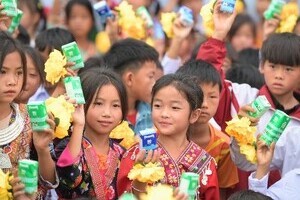 Hành trình 17 năm gieo niềm vui đến trẻ em khó khăn của Quỹ Sữa Vươn Cao Việt Nam