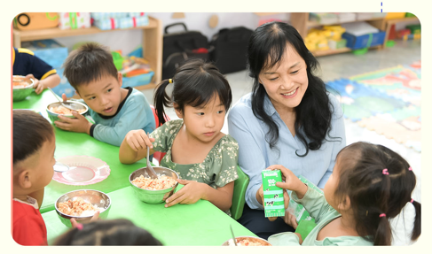 Hành trình 17 năm gieo niềm vui đến trẻ em khó khăn của Quỹ sữa vươn cao Việt Nam
