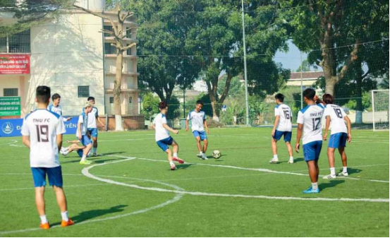 Việt Nam đang "chuyên nghiệp hóa" bóng đá phủi với hệ thống giải đấu theo cấp bậc