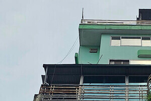 Hà Nội: Cháy chung cư mini 9 tầng, người dân bỏ chạy tán loạn