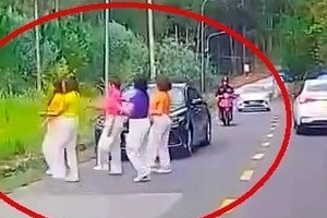 Công an vào cuộc vụ nhóm phụ nữ dừng ô tô, tập thể dục giữa đường ở Đà Lạt