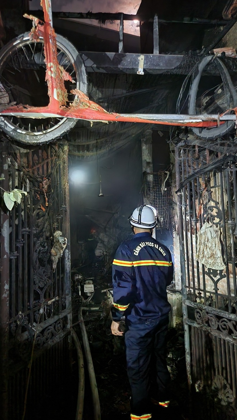 Vụ cháy nhà trọ 14 người chết ở Hà Nội