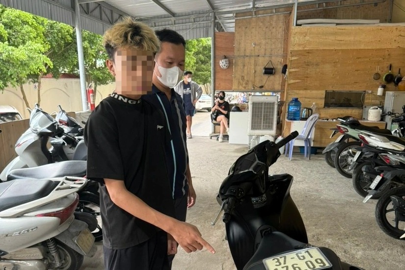 Tên trộm 16 tuổi đột nhập từ bancon trộm xe SH trong đêm