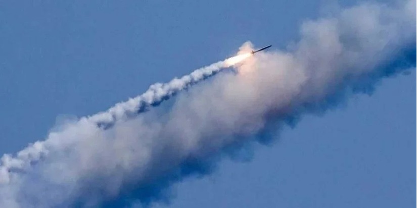 Ukraine tấn công hủy diệt 2 tàu Nga ở Crimea; Mỹ mở nhà máy sản xuất đạn pháo cho Kiev