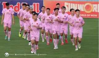 HLV Kim Sang-sik loại 4 cầu thủ khỏi ĐT Việt Nam, gồm những ai?