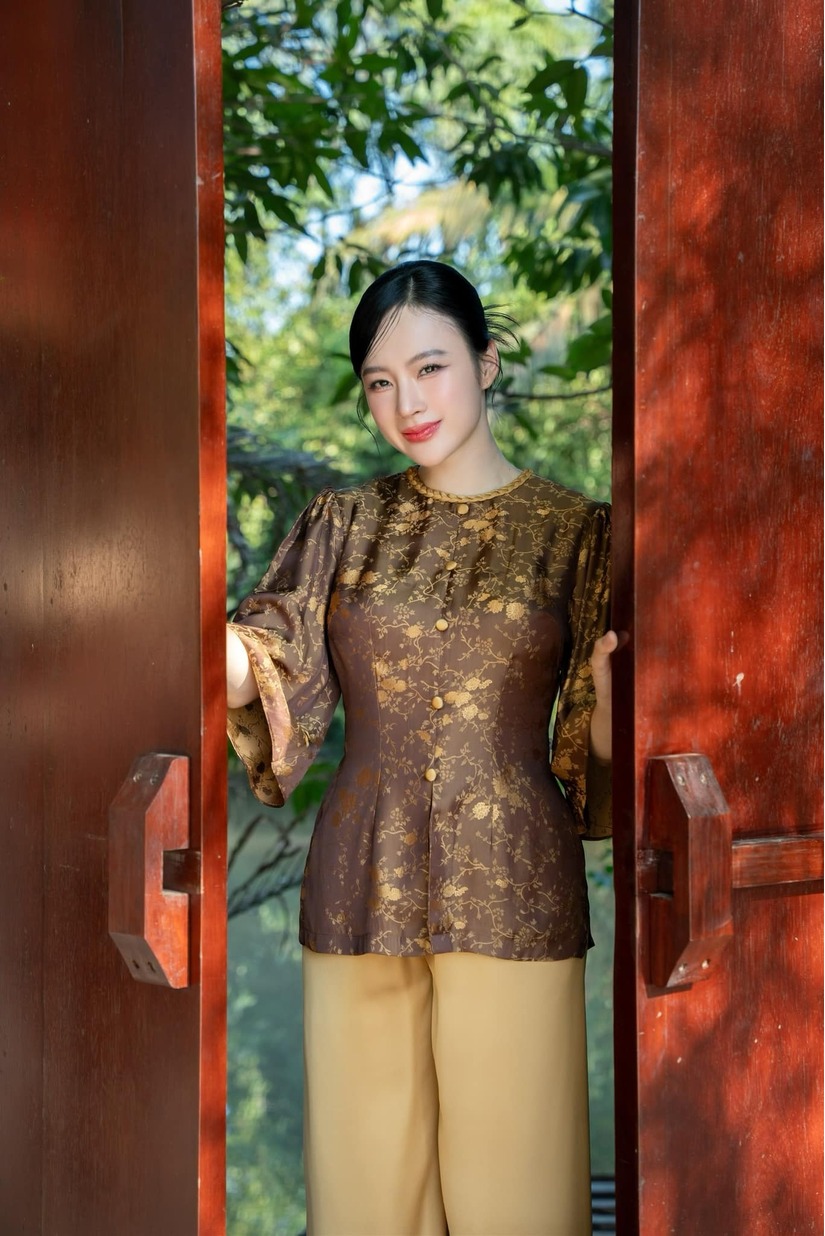 Angela Phương Trinh đăng bài xin lỗi về ồn ào phát ngôn gây bức xúc dư luận