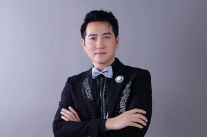Nam ca sĩ được coi là 'đại gia ngầm' của showbiz Việt, U50 vẫn chưa một lần tổ chức hôn lễ