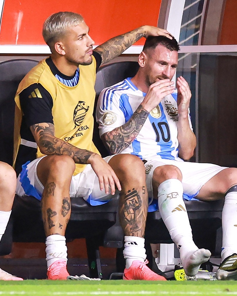 Messi khóc nức nở rời sân vì chấn thương ở chung kết Copa America
