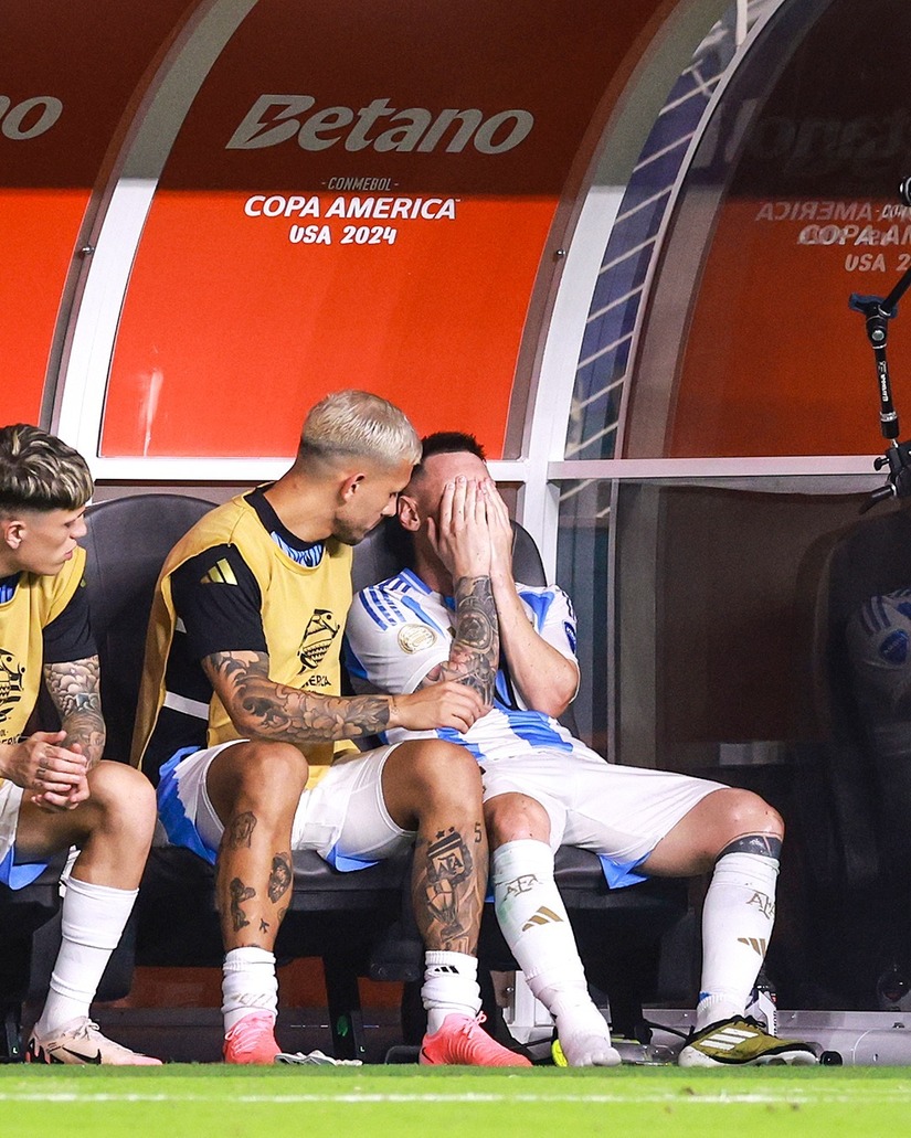 Messi khóc nức nở rời sân vì chấn thương ở chung kết Copa America