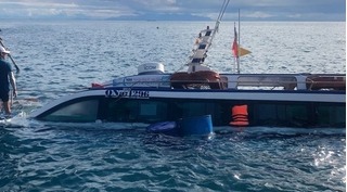 Chìm ca nô có 23 người trên biển Cù Lao Chàm