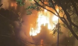 Tối ngày 16/8: Cháy ngùn ngụt tại 1 quán bar ở Hà Nội, 1 quán Karaoke ở Đắk Lắk