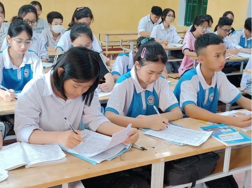 Giám đốc Sở GD&ĐT Thái Bình tiếp tục bị đình chỉ công tác