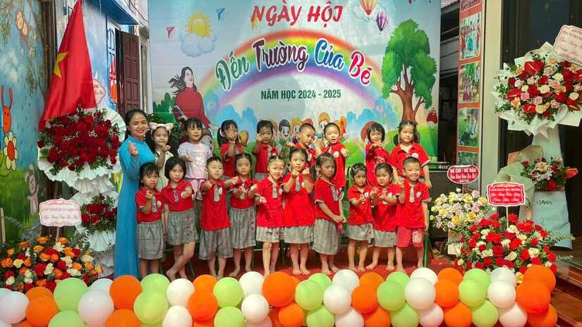 Khai giảng năm học mới: Hơn 23 triệu học sinh cả nước nô nức trong ngày đầu đến trường