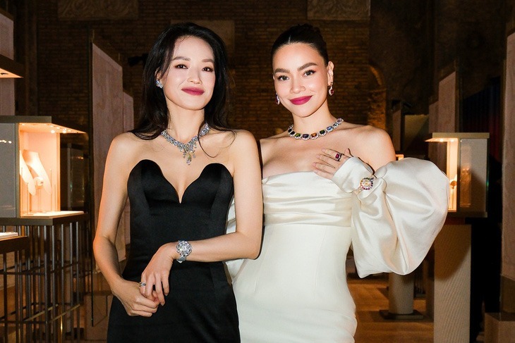 Bức ảnh chứng minh Thư Kỳ tuổi 50 vẫn trẻ mãi không già, quyến rũ ngọt ngào như thiếu nữ