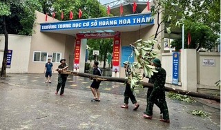Hỗ trợ học phí cho học sinh bị ảnh hưởng bởi bão lũ