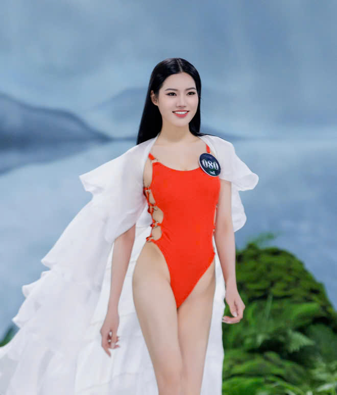 Người đẹp Cao Ngọc Bích thi Miss Earth 2024 Bố mẹ tôi đều là nông dân