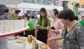 Người tiêu dùng Trung Quốc: “Hoa quả sấy FVF của Việt Nam tự nhiên, ngon khác biệt” 