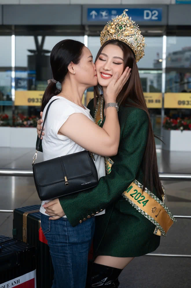 Hoa hậu Quế Anh đến Campuchia thi Miss Grand International 2024