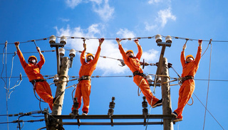 EVN lỗ gần 22.000 tỷ đồng năm 2023: Giá điện rục rịch tăng?