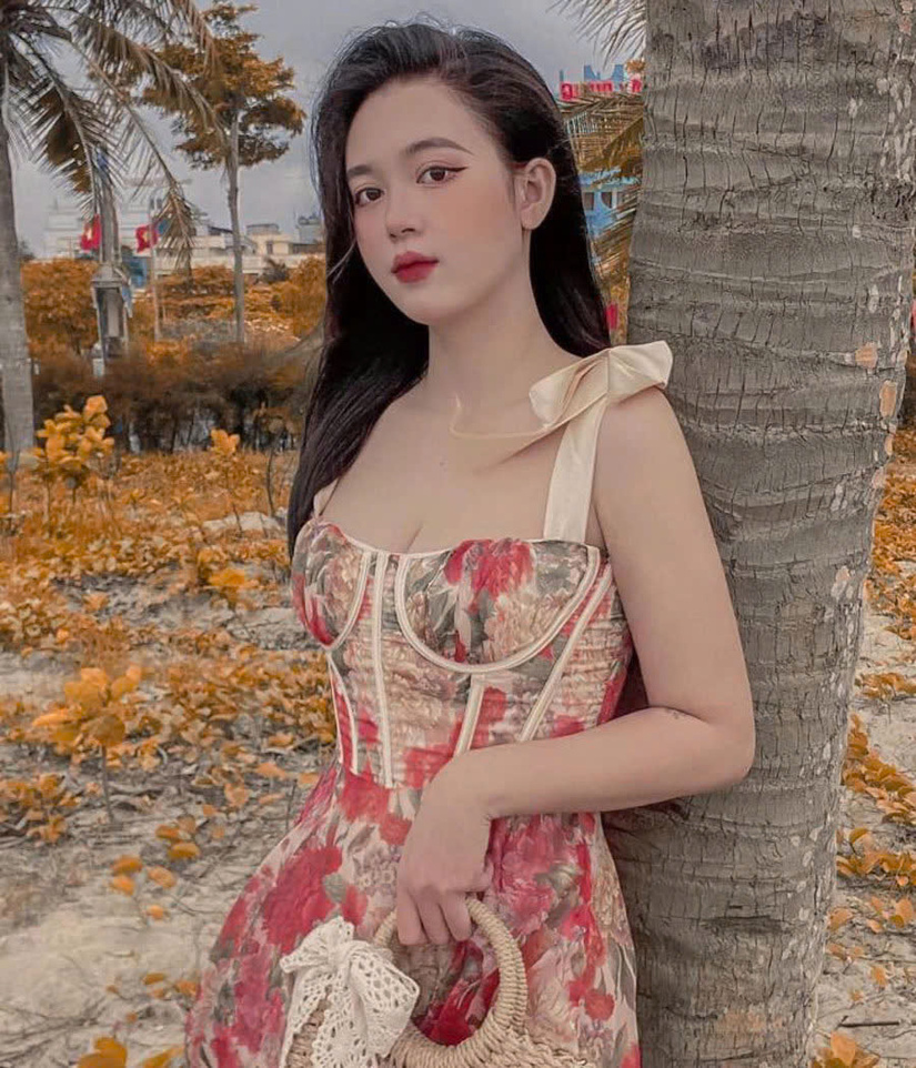Bà xã hot girl 2K của hậu vệ Hà Nội FC sở hữu vẻ đẹp quyến rũ
