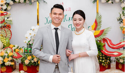 Vợ Phạm Xuân Mạnh: Là hot girl xứ Nghệ, gái 2 con vẫn đẹp mặn mà