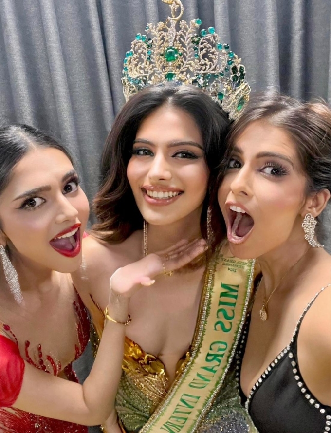 Nhan sắc xinh đẹp đầy mê hoặc của mẹ và em gái tân Miss Grand International 2024 gây ngỡ ngàng