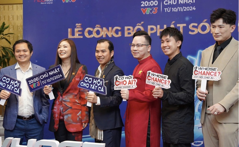 Hoa hậu Kỳ Duyên cam kết sẽ tốt nghiệp Đại học