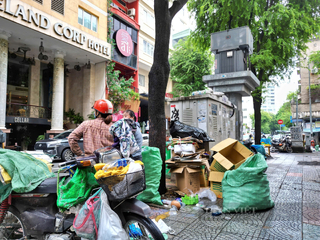 TP.HCM phạt người xả rác bừa bãi