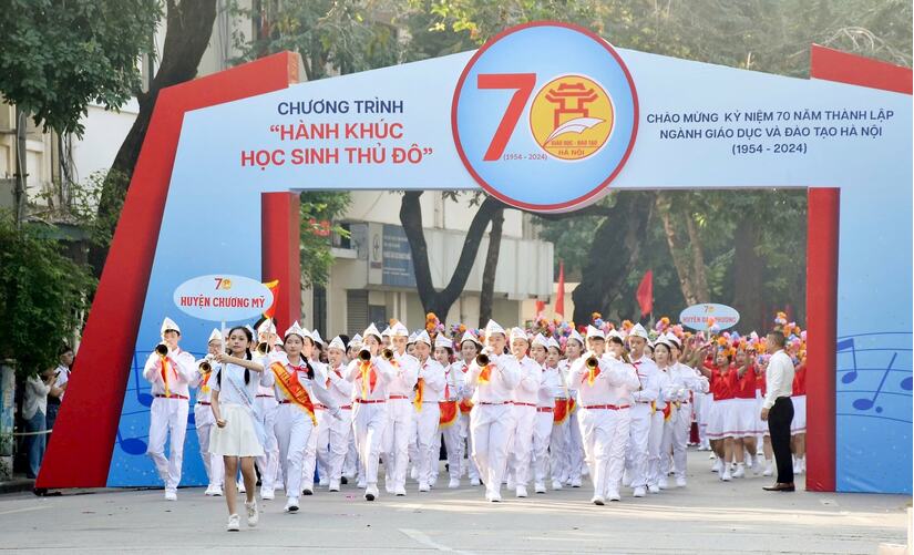Gần 3.000 người tham gia chương trình 'Hành khúc học sinh Thủ đô'