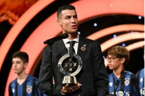 C.Ronaldo khó hoàn thành ước mơ 1000 bàn thắng