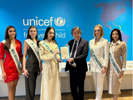 Hoa hậu Thanh Thủy thăm trụ sở UNICEF tại Nhật Bản