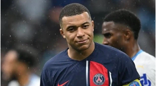 Kylian Mbappe có thể bị tước băng đội trưởng tuyển Pháp