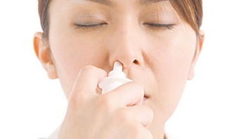 Giải đáp 11 thắc mắc khi dùng dung dịch xịt mũi xoang thảo dược