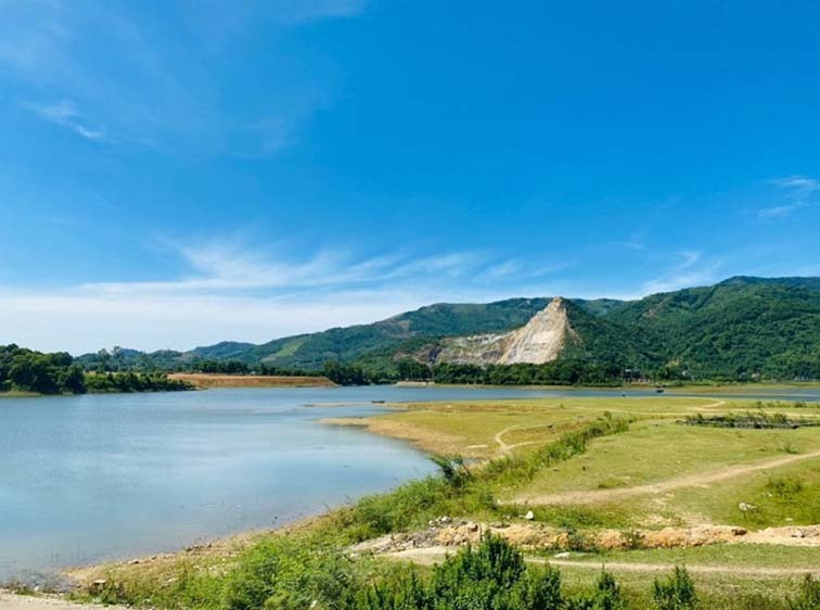 Ngỡ ngàng điểm đến chỉ cách Hà Nội 40km, cảnh sắc đẹp thơ mộng được ví như “Thụy Sĩ thu nhỏ”