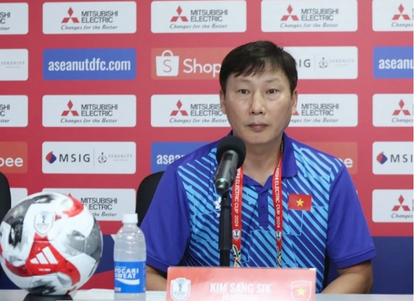 HLV Kim Sang-sik tiết lộ lý do tin dùng Đình Triệu
