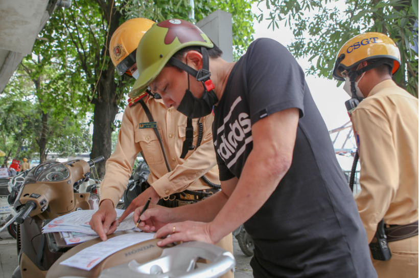Nghị định 168 của Chính phủ có hiệu lực: Hết 'nhờn' với vi phạm giao thông