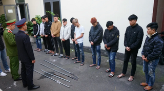 Bắt nhóm gây rối đường phố Đà Nẵng đêm Giao thừa