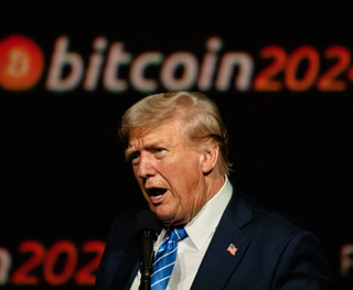 Giá Bitcoin giảm mạnh sau chính sách đánh thuế của ông Donald Trump