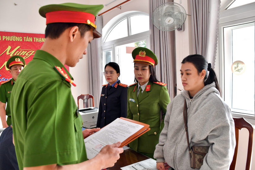 Bắt nữ 9X ở Đà Nẵng "xù tiền" của chủ hụi
