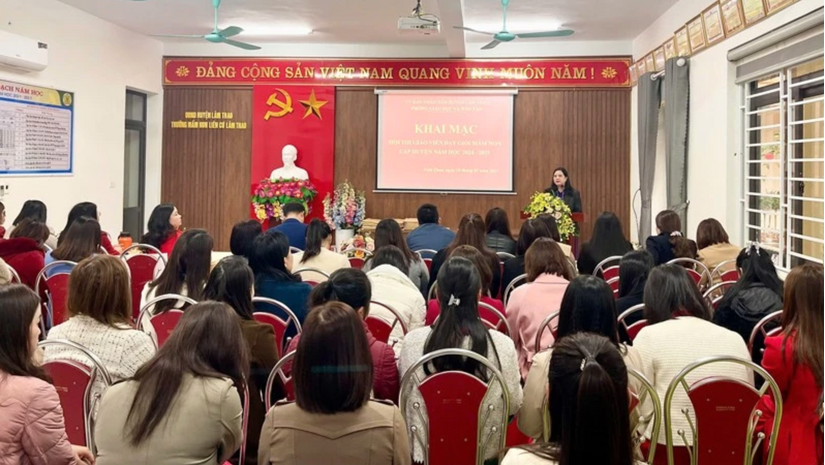 Giáo viên 17 trường mầm non dự thi giáo viên dạy giỏi cấp huyện Lâm Thao